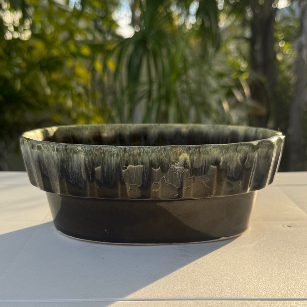 HULL Vintage Mid-Century Drip Glaze Planter Ceramic Pottery